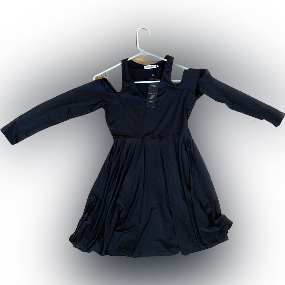 Anself Long Sleeve Cold Shoulder Dress - Small